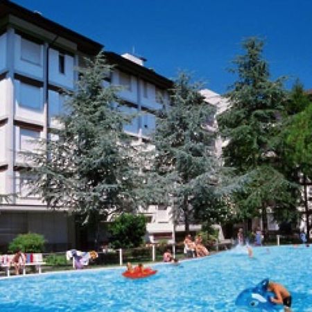 Lignano With Pool Apartment ลินญาโน ซับเบียโดโร ภายนอก รูปภาพ
