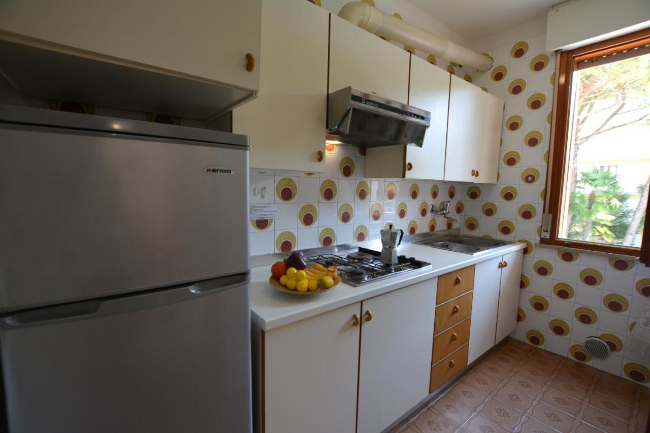Lignano With Pool Apartment ลินญาโน ซับเบียโดโร ภายนอก รูปภาพ