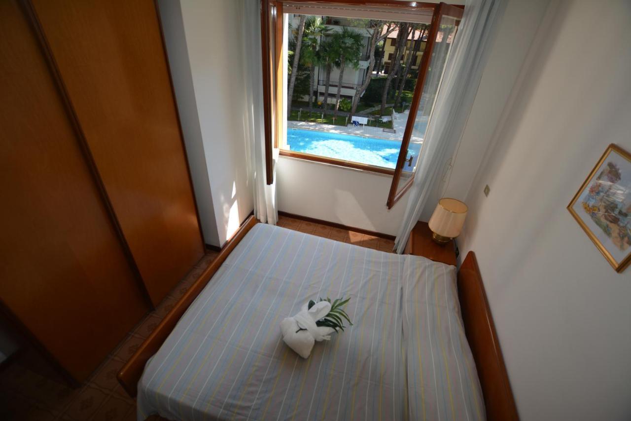 Lignano With Pool Apartment ลินญาโน ซับเบียโดโร ภายนอก รูปภาพ
