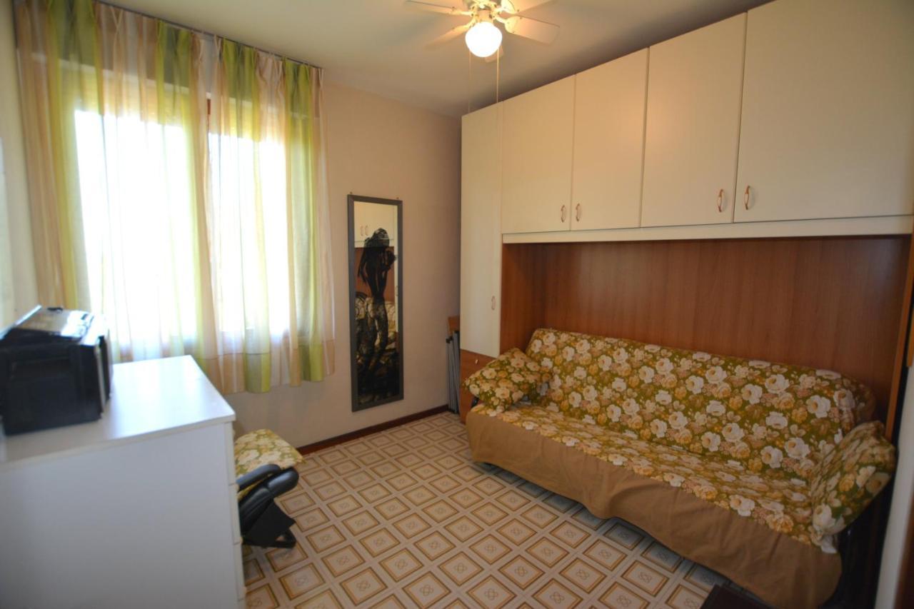 Lignano With Pool Apartment ลินญาโน ซับเบียโดโร ภายนอก รูปภาพ